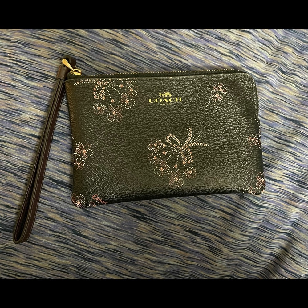 New Coach Wallet - Picture 1 of 3